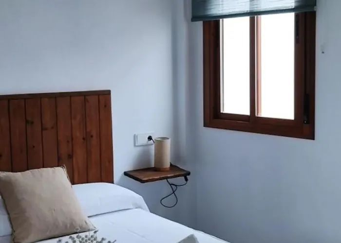 Apartamentos Bolonia - M A N U E L A