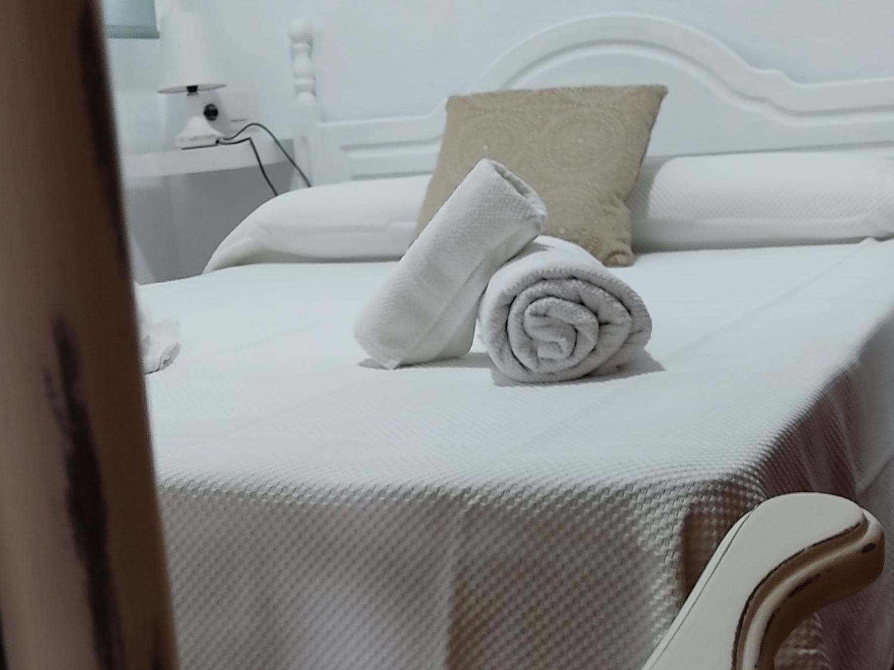 Apartment - M A N U E L A *