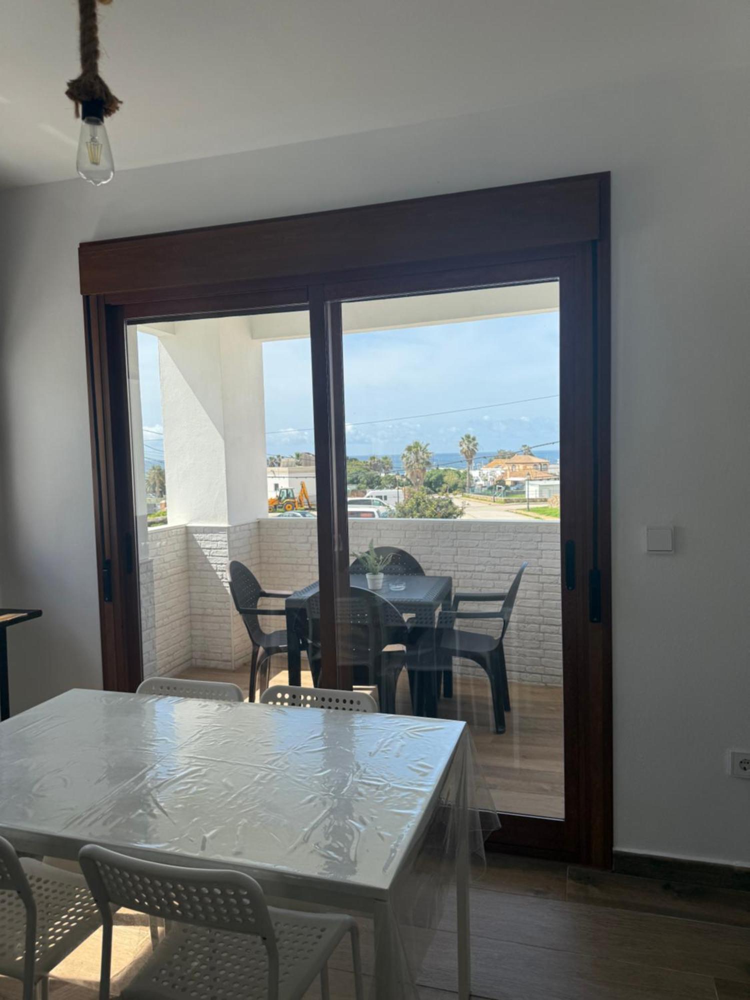 - M A N U E L A Apartment Bolonia