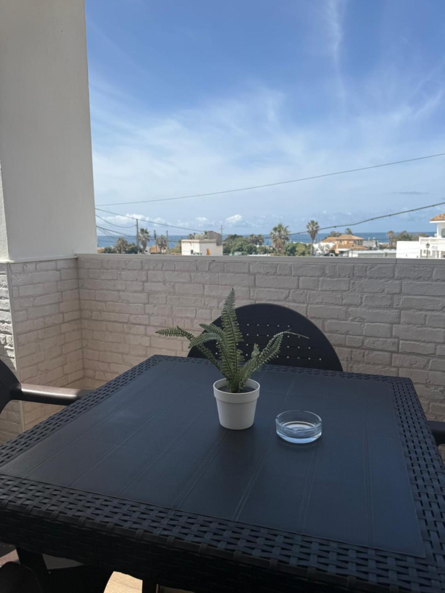 - M A N U E L A Apartment *